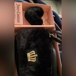 juicy couture purse ! never used it brand new 🥰